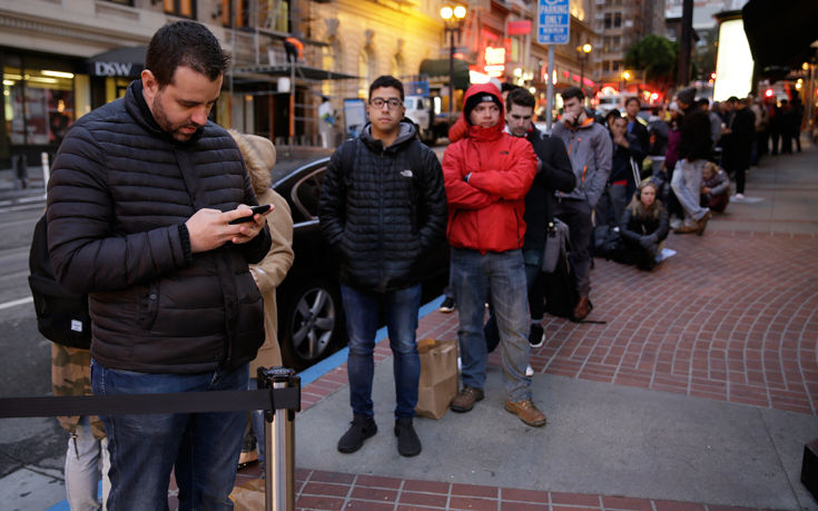 Τεράστιες ουρές και αναμονή ωρών για την πρεμιέρα του iPhone X 31 IPHONE ΑΝΑΜΟΝΗ