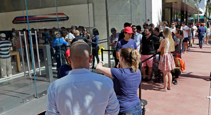 Τεράστιες ουρές και αναμονή ωρών για την πρεμιέρα του iPhone X 29 IPHONE ΑΝΑΜΟΝΗ