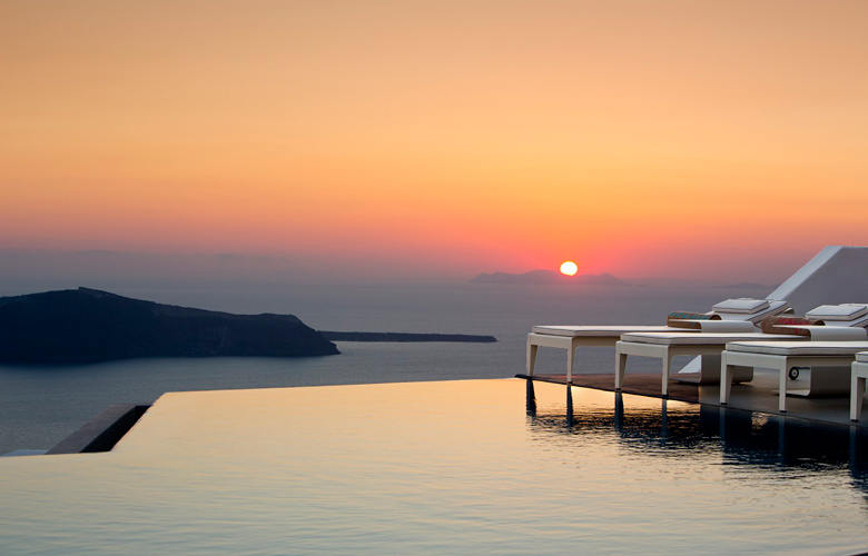 To 363 Champagne Lounge του Grace Santorini διακρίθηκε ως το Best Hotel Bar στα European Hospitality Awards 2017 9 pfohjupofdj4