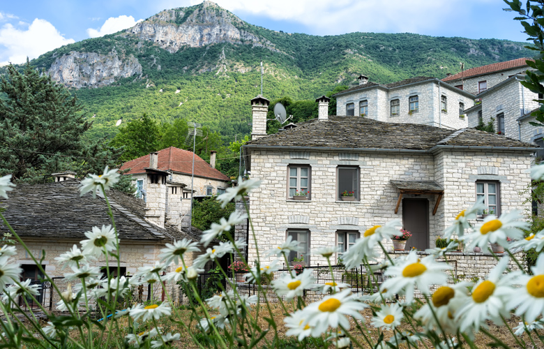 Αρίστη, ένα από τα ομορφότερα χωριά του Ζαγορίου 12 shutterstock 212899360