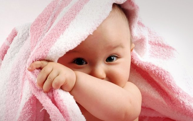 Γιατί το χιούμορ κάνει καλό στα παιδιά 4 baby.medium