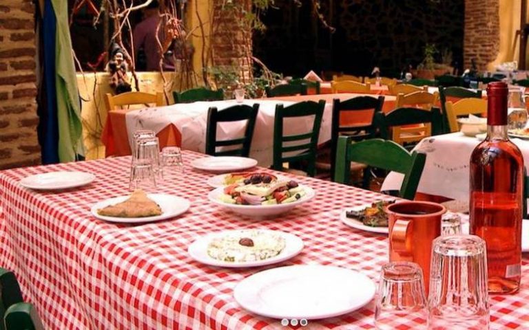 Ταβερνάκια για φθηνές γιορτινές εξόδους