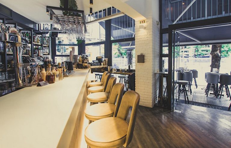 Sinatra, ένα αυθεντικό espresso wine bar στην καρδιά της Θεσσαλονίκης