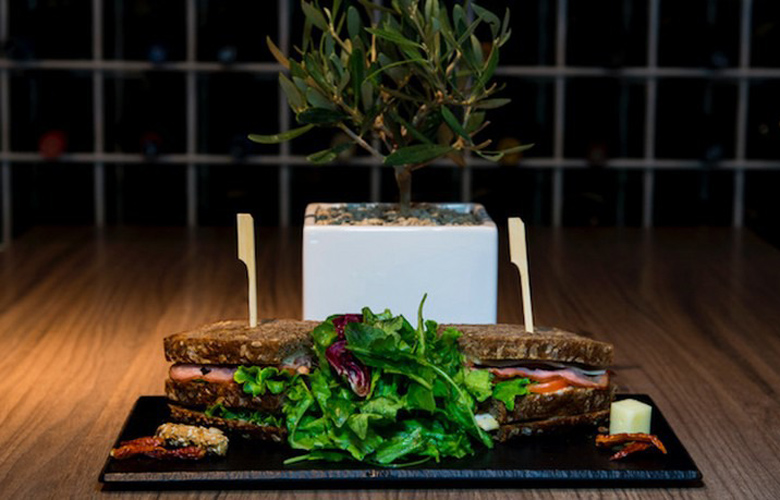 Sinatra, ένα αυθεντικό espresso wine bar στην καρδιά της Θεσσαλονίκης 12 sinatr3