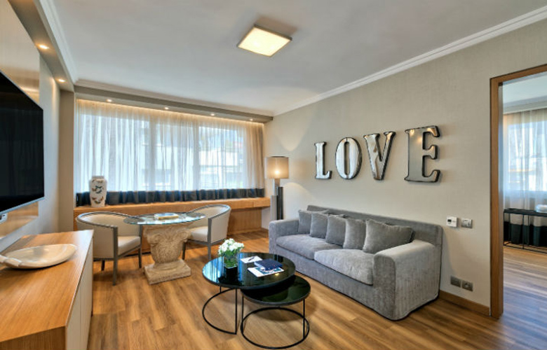 Divani Caravel Divine Suites ok