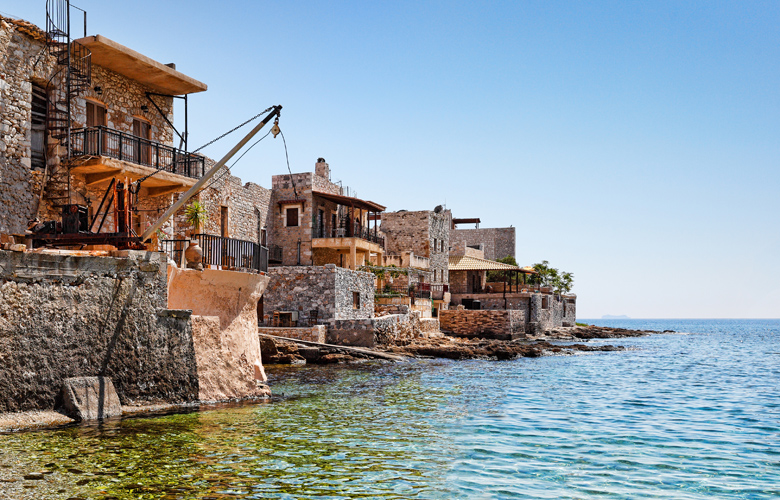Γερολιμένας, ένας γραφικός παραθαλάσσιος μανιάτικος οικισμός 11 shutterstock 531787642