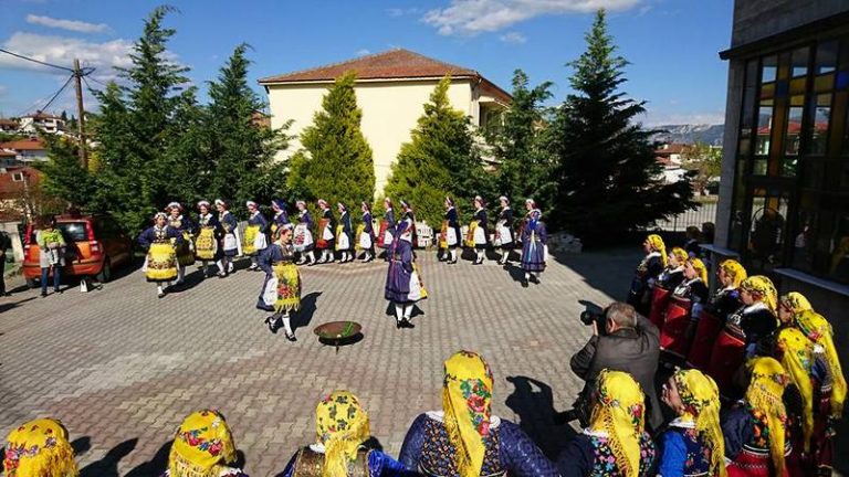 «Λαζαρίνες» και «Πασχαλόγιορτα» τα ξεχωριστά έθιμα του Πάσχα