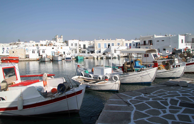 Νάουσα, το πανέμορφο ψαροχώρι της Πάρου με το γραφικό λιμανάκι 13 1961720