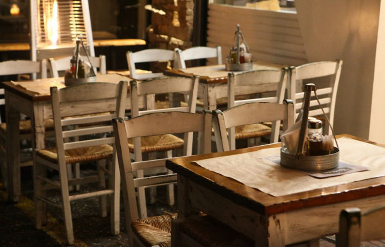 Κορυφαία σουβλάκια σε πολυσύχναστους πεζόδρομους της πόλης 11 salmas2 ok