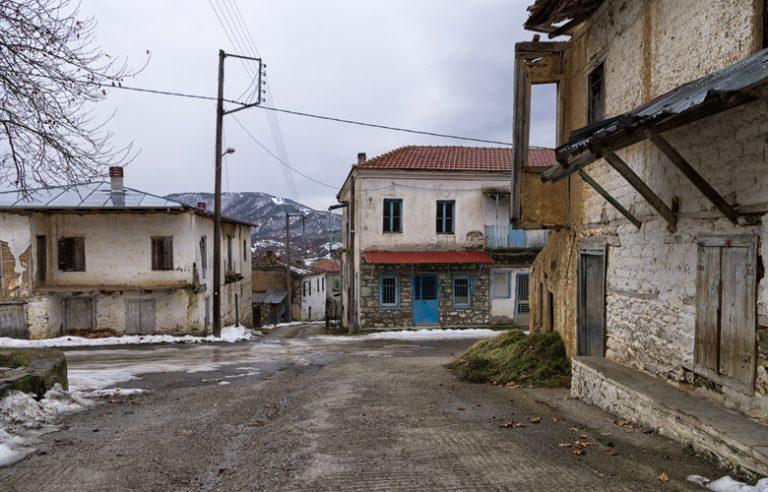 Τα εκπληκτικά πλινθόκτιστα σπίτια του Ανταρτικού