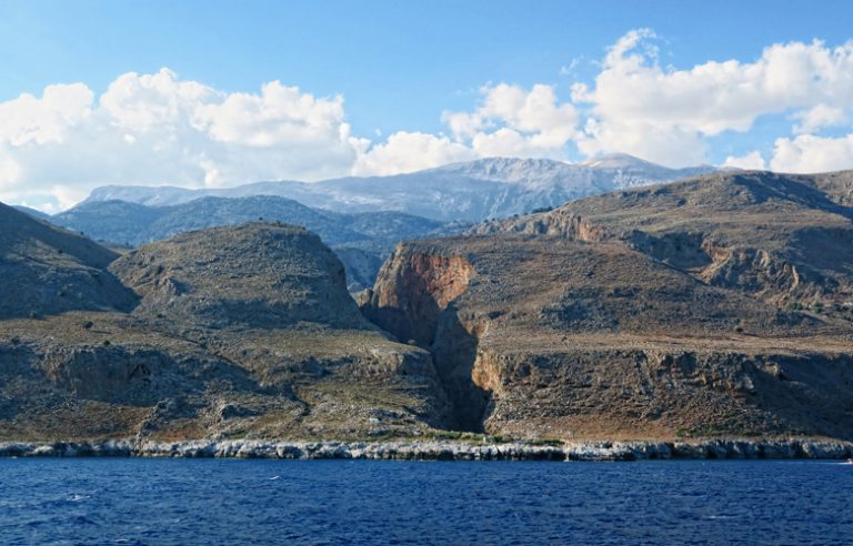 Tα παραμυθένια φαράγγια της Ελλάδας με τη σπάνια ομορφιά τους