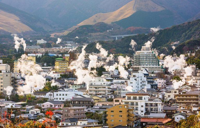 Beppu, η ιαπωνική πόλη που χτίστηκε πάνω από την ίδια την κόλαση!