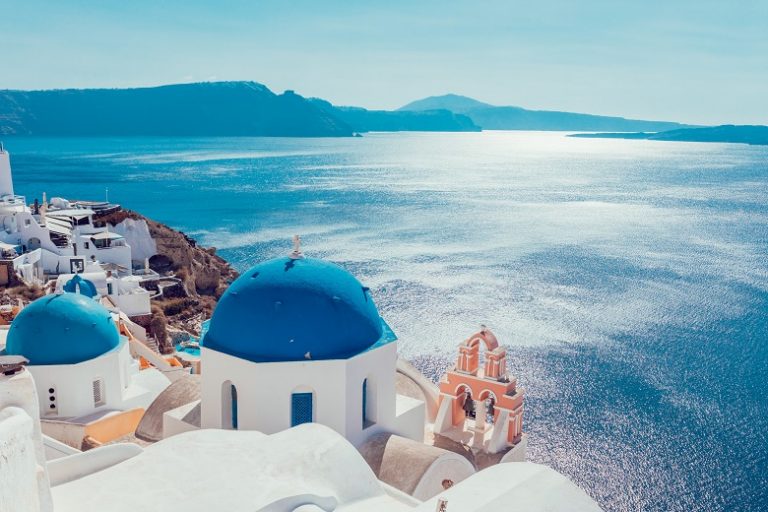 Γαλλικό περιοδικό δίνει δώρο κρουαζιέρα σε Μύκονο και Σαντορίνη…