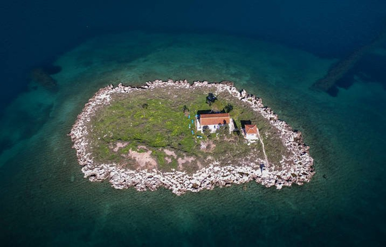 Άγιος Δημήτριος, το νησί με τα κρυμμένα μυστικά 11 79q340ew