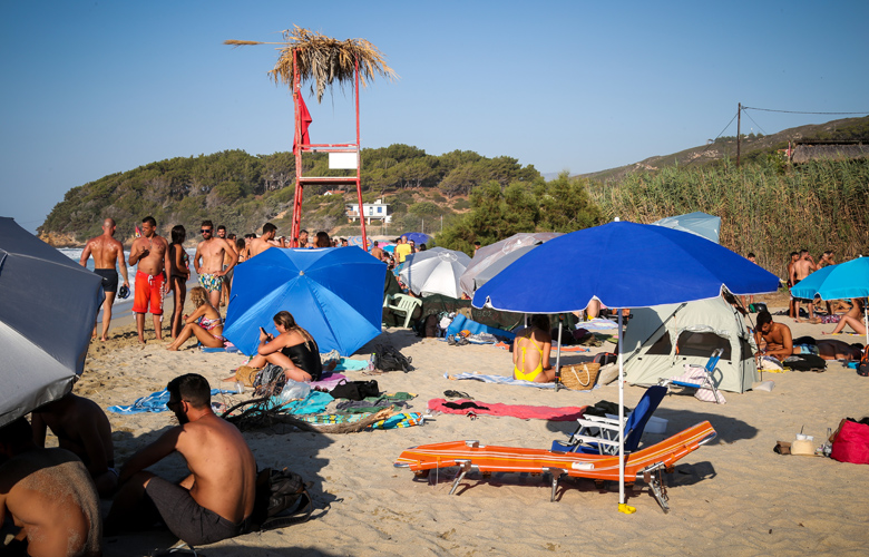 Baywatch αλά ελληνικά στη Μεσακτή της Ικαρίας 24 4530189