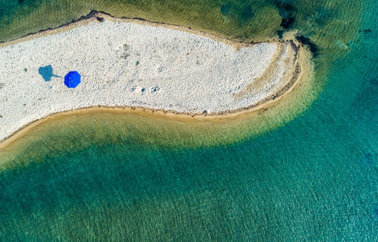 Δημοσιογράφος του ρωσικού Cosmopolitan ξετρελάθηκε με τη Χαλκιδική