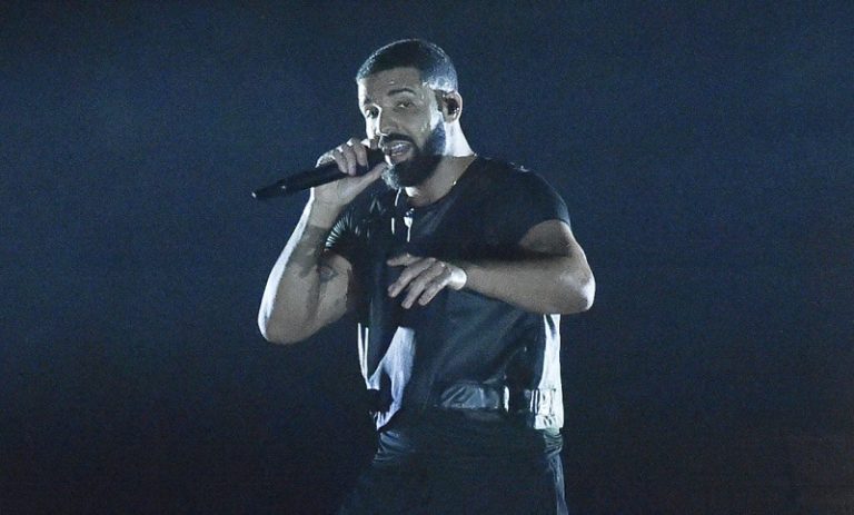 Ο Drake κατέρριψε το ρεκόρ των Beatles μετά από 54 χρόνια
