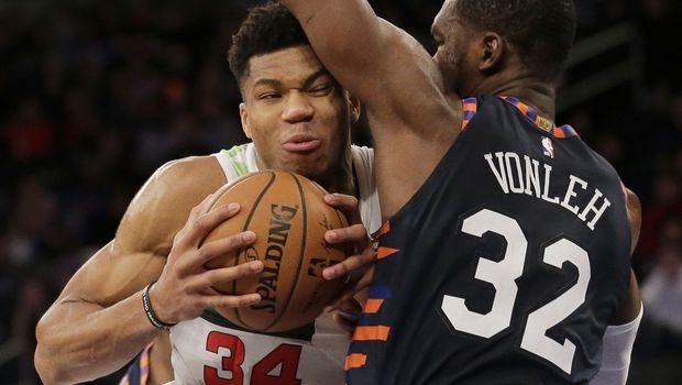Fox Sports Wisconsin για Αντετοκούνμπο: "Καλά Χριστούγεννα εσύ βρώμικο ζώο" 4 111