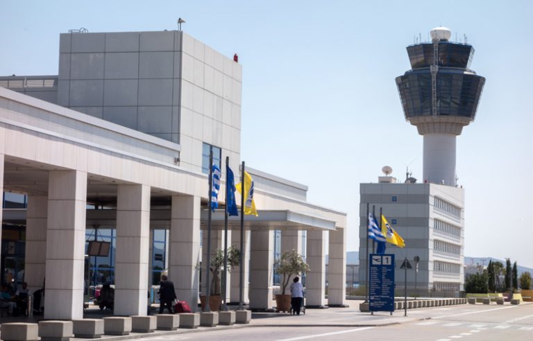 Σε ιστορικά υψηλά η επιβατική κίνηση στα ελληνικά αεροδρόμια