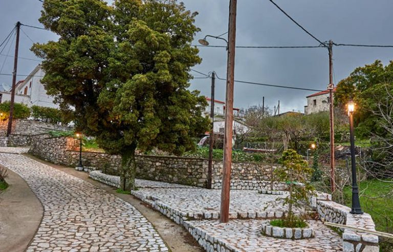 Κρεμαστή Λακωνίας, ένα χωριό παραδοσιακό και γραφικό, στον Πάρνωνα