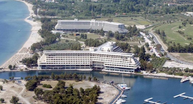 Πωλητήριο στο ξενοδοχειακό συγκρότημα «Πόρτο Καρράς»