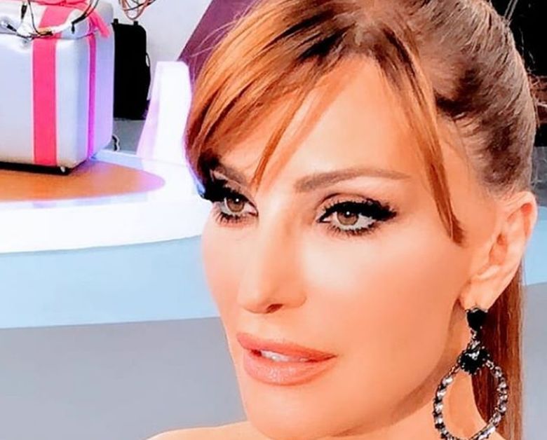 Η Βίκυ Χατζηβασιλείου ρωτά τον Τσίπρα για τη Μακεδονία 4 CEA7CF89CF81CEAFCF82 CF84CEAFCF84CEBBCEBF