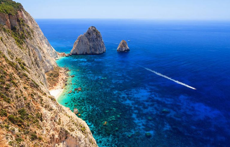 Βράχοι Μυζήθρες, πήραν το όνομά τους από το λευκό τυρί