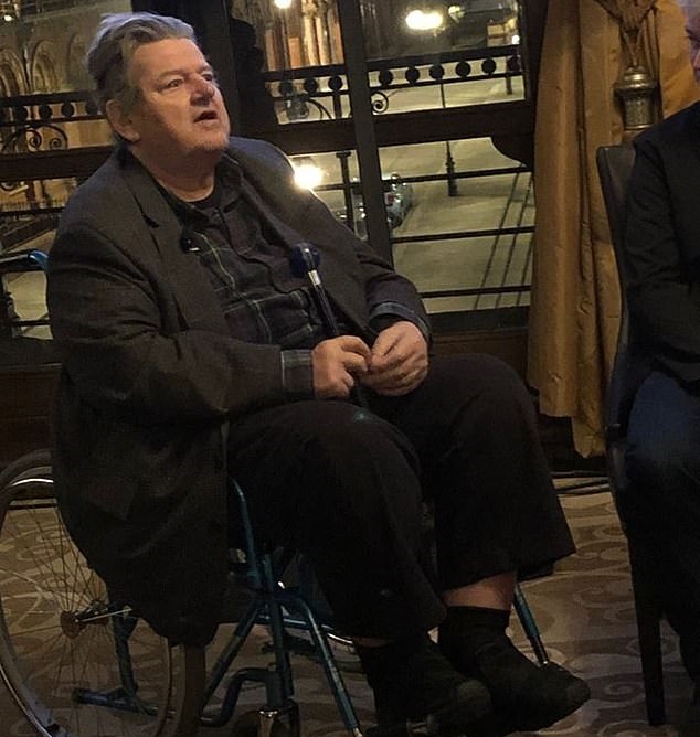 Πρωταγωνιστής των ταινιών Χάρι Πότερ σε αναπηρικό καροτσάκι
