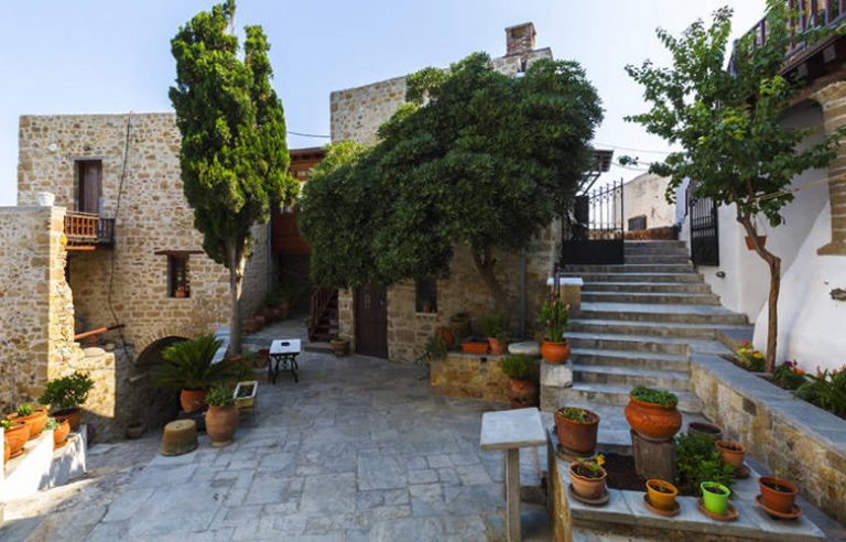 Η Σκύρος των μύθων και των θρύλων