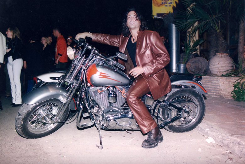 12 001