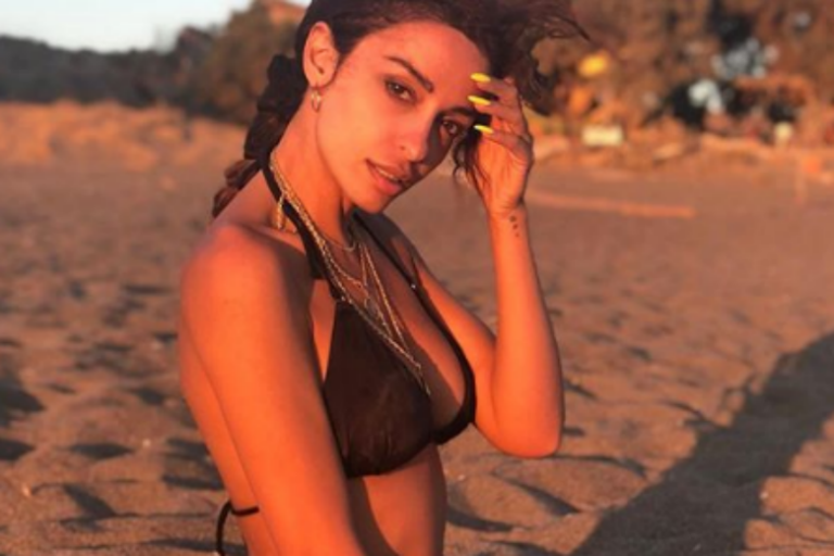 Ελένη Φουρέιρα: Χορεύει και «ρίχνει» το Instagram με το μικροσκοπικό μαγιό της