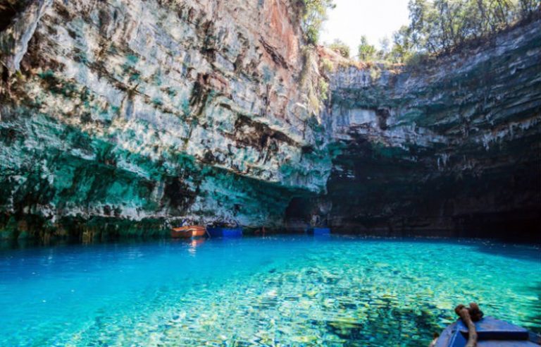 Λιμνοσπήλαιο Μελισσάνης, ένα από τα πιο γνωστά και πανέμορφα αξιοθέατα της Κεφαλονιάς