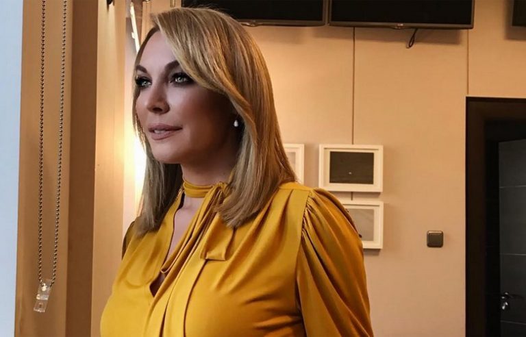 Η θεαματική βουτιά της Τατιάνας Στεφανίδου που σαρώνει και «δροσίζει» το Instagram