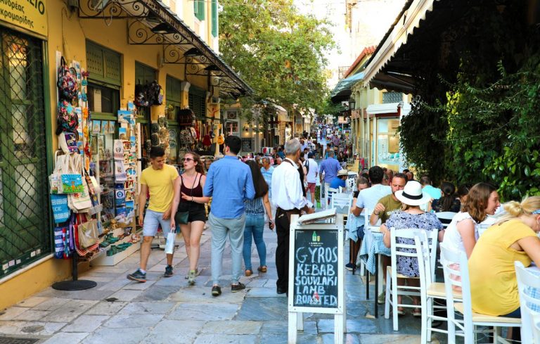 Αύξηση άνω του 20% των τουριστικών μεγεθών της Ελλάδας