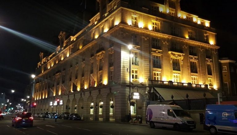 «Μήλον της έριδος» το ξενοδοχείο Ritz του Λονδίνου
