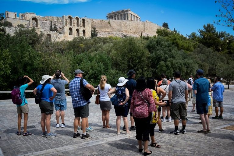 Στόχος οι 500.000 Κινέζοι τουρίστες στην Ελλάδα το 2021