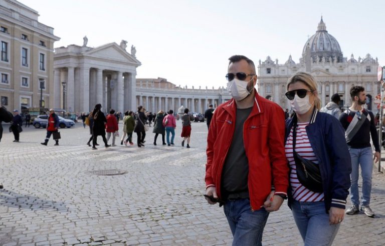Τεράστιες οι ζημιές στα έσοδα του παγκόσμιου τουρισμού από τον κοροναϊό