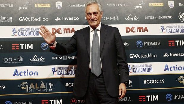 Γκραβίνα: “Θα τελειώσει Ιούλιο ή Αύγουστο η Serie A”