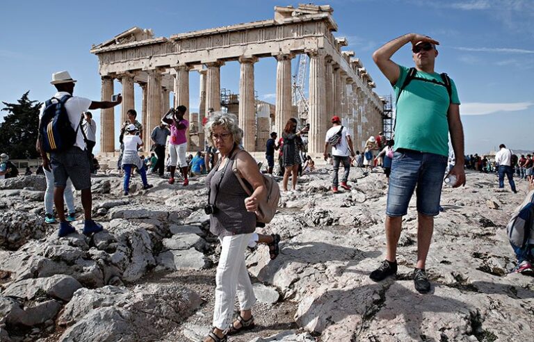 Μαζική αύξηση των κρατήσεων από Βρετανούς για ελληνικούς προορισμούς – News.gr