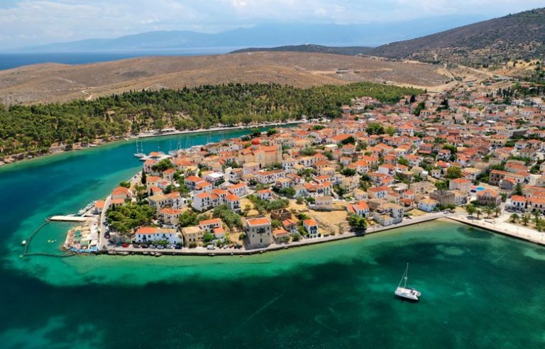 Η άγνωστη βυθισμένη γέφυρα της Ελλάδας και ο κρατήρας με τα νούφαρα – News.gr