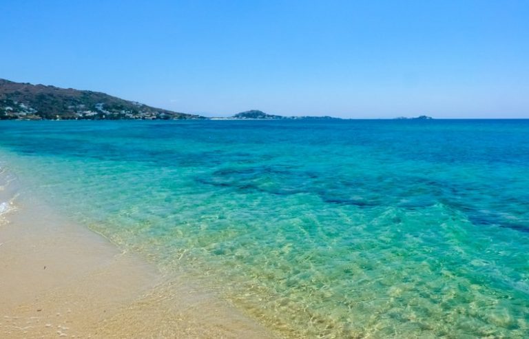Η παραλία Πλάκα με τους απέραντους αμμόλοφους – News.gr