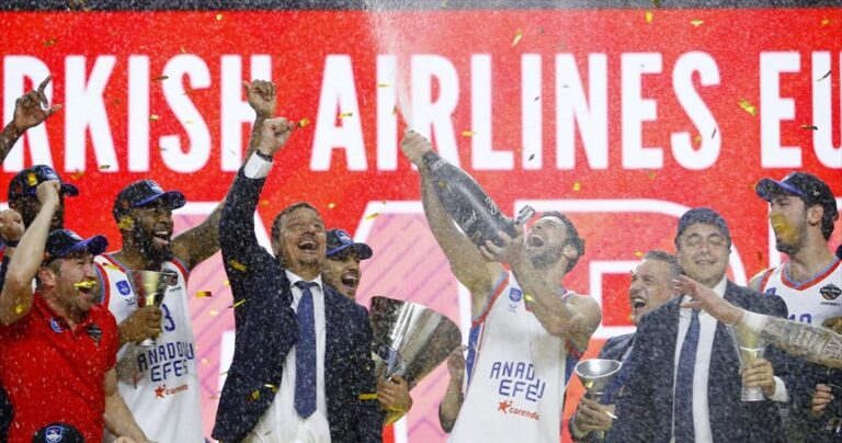 Κορυφαίος προπονητής της Euroleague ο Αταμάν