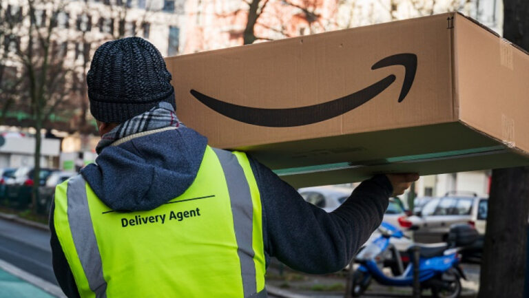 ΗΠΑ: H Amazon θα καλύψει πλήρως τα δίδακτρα 750 χιλιάδων εργαζομένων της και έχει λόγο