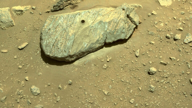 NASA: Επιβεβαίωσε ότι συλλέχθηκε πρώτο πέτρινο δείγμα στον Άρη από ρόβερ Perseverance