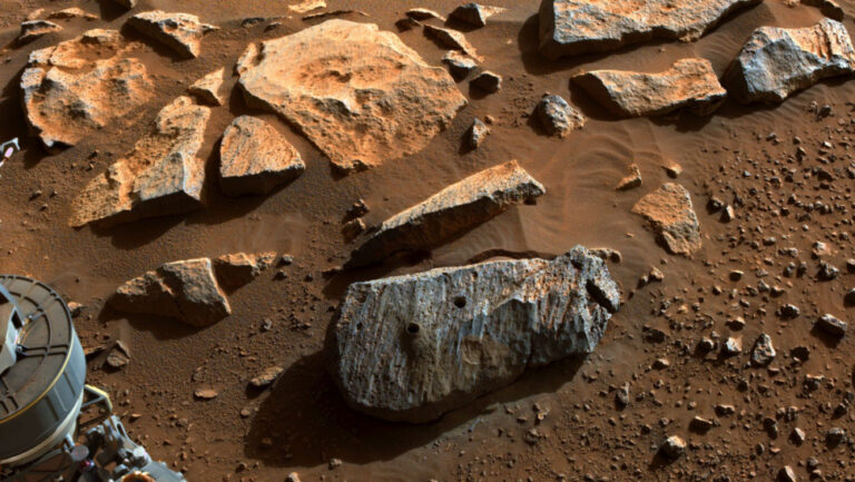NASA: Μακρόχρονη έκθεση σε νερό «μαρτυρούν» τα πρώτα δύο πέτρινα δείγματα από τον Άρη