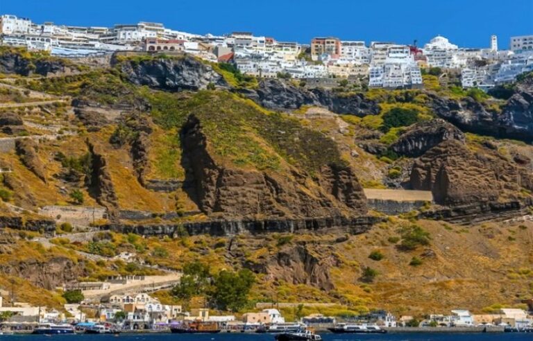 Γνωρίστε το πραγματικό πνεύμα της Σαντορίνης με ημερήσιες εκδρομές – News.gr