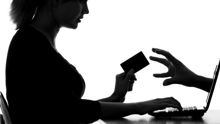 Πώς θα προστατέψετε τα προσωπικά δεδομένα σας στο διαδίκτυο