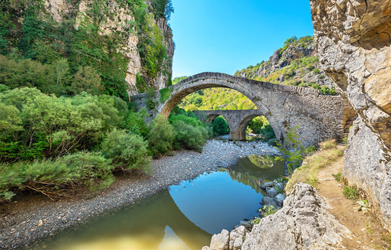 Ποιο είναι το αρχαιότερο γεφύρι της Ευρώπης που χρησιμοποιείται έως σήμερα και βρίσκεται στην Ελλάδα