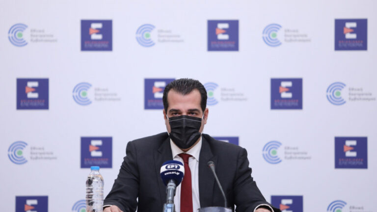 Όσοι δεν εμβολιαστούν, δεν έχουν θέση στο Εθνικό Σύστημα Υγείας