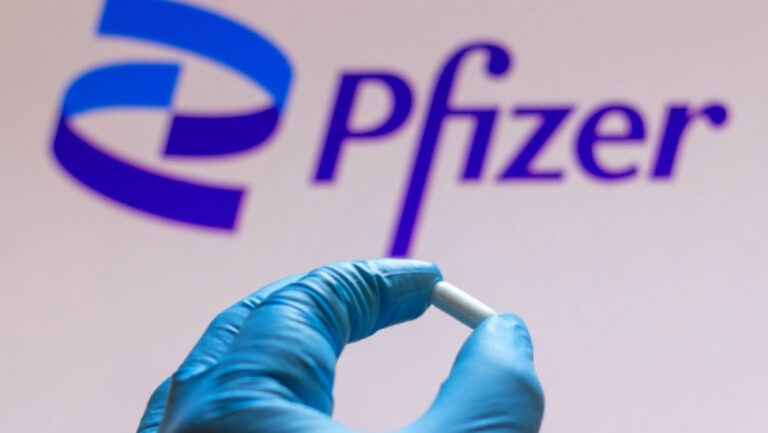 Η Pfizer ανακοίνωσε ότι το χάπι Paxlovid δεν αποτρέπει τη μόλυνση από τον κορωνοϊό